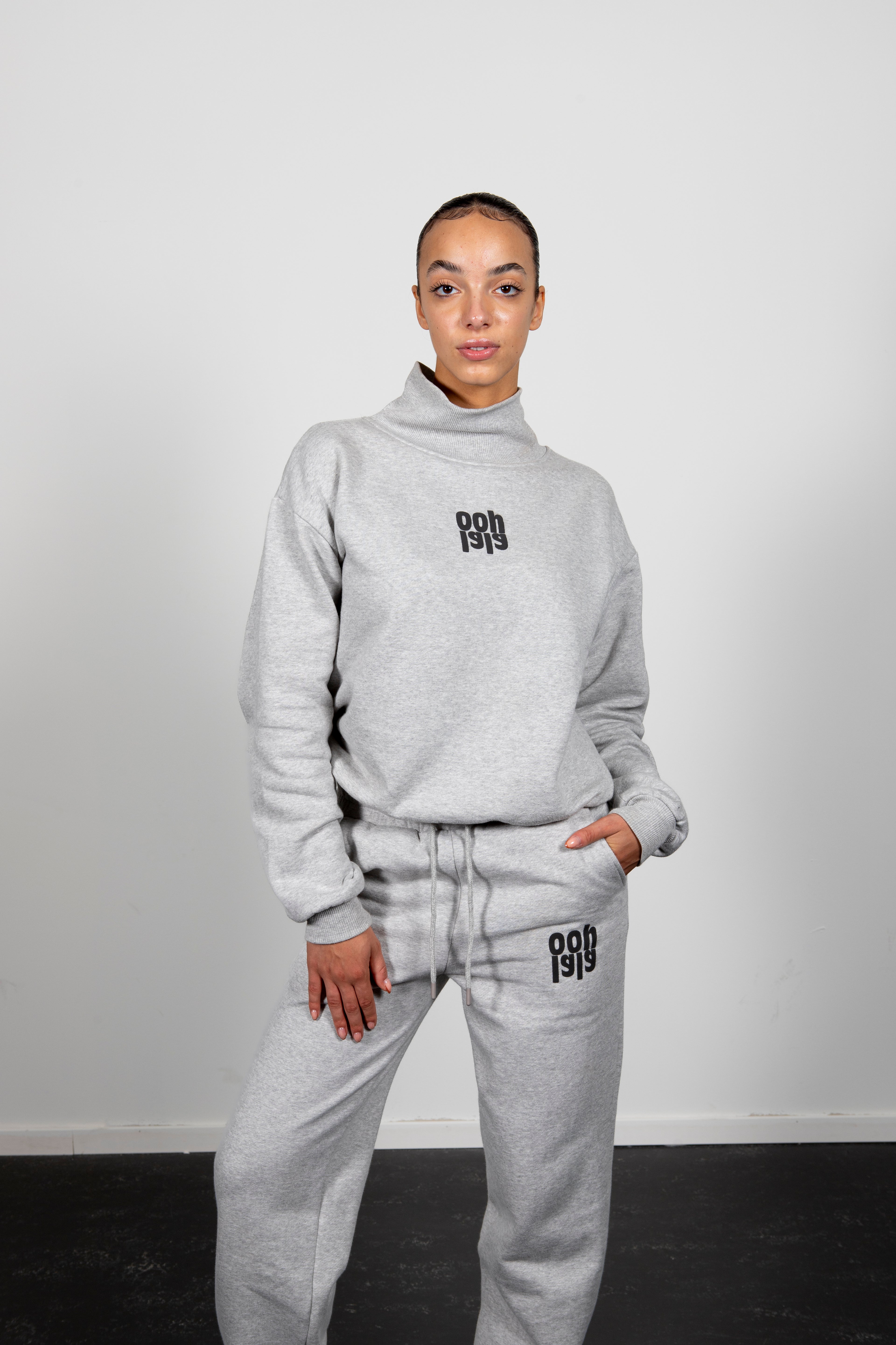 Artemis sweatshirt grey marl black logo