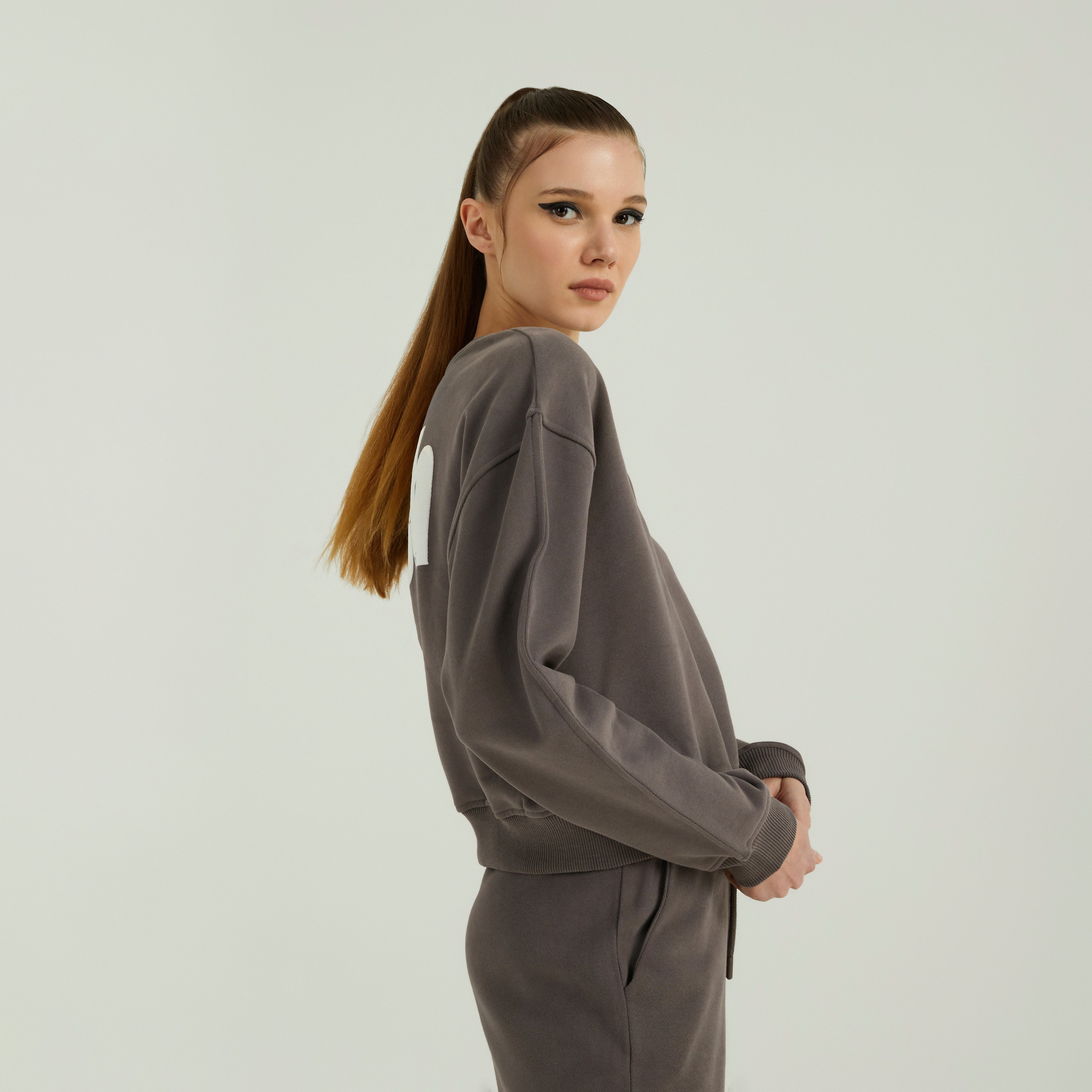 Freya Sweatshirt  Bold Graphite