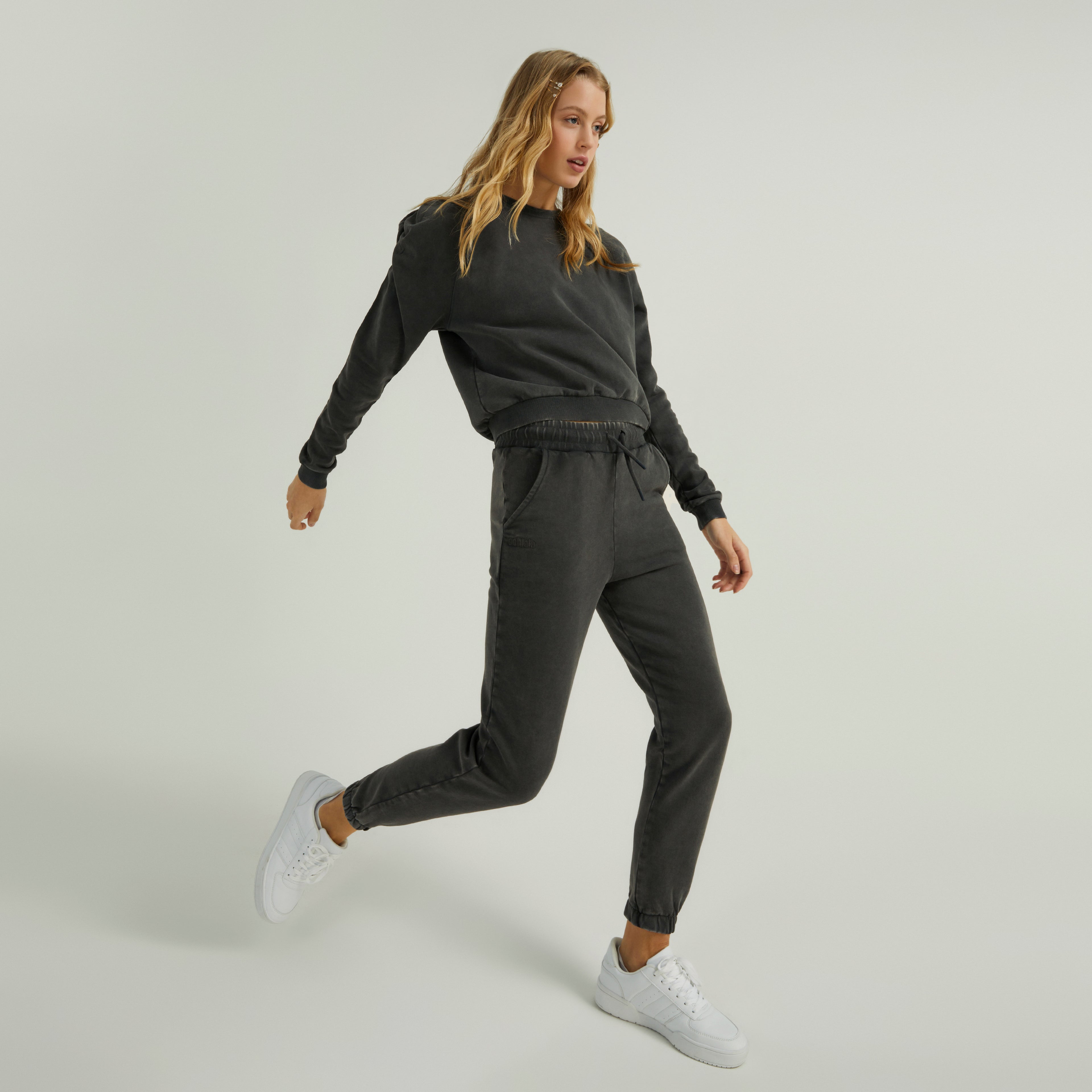 Lucy Stone Jogger Bold Graphite