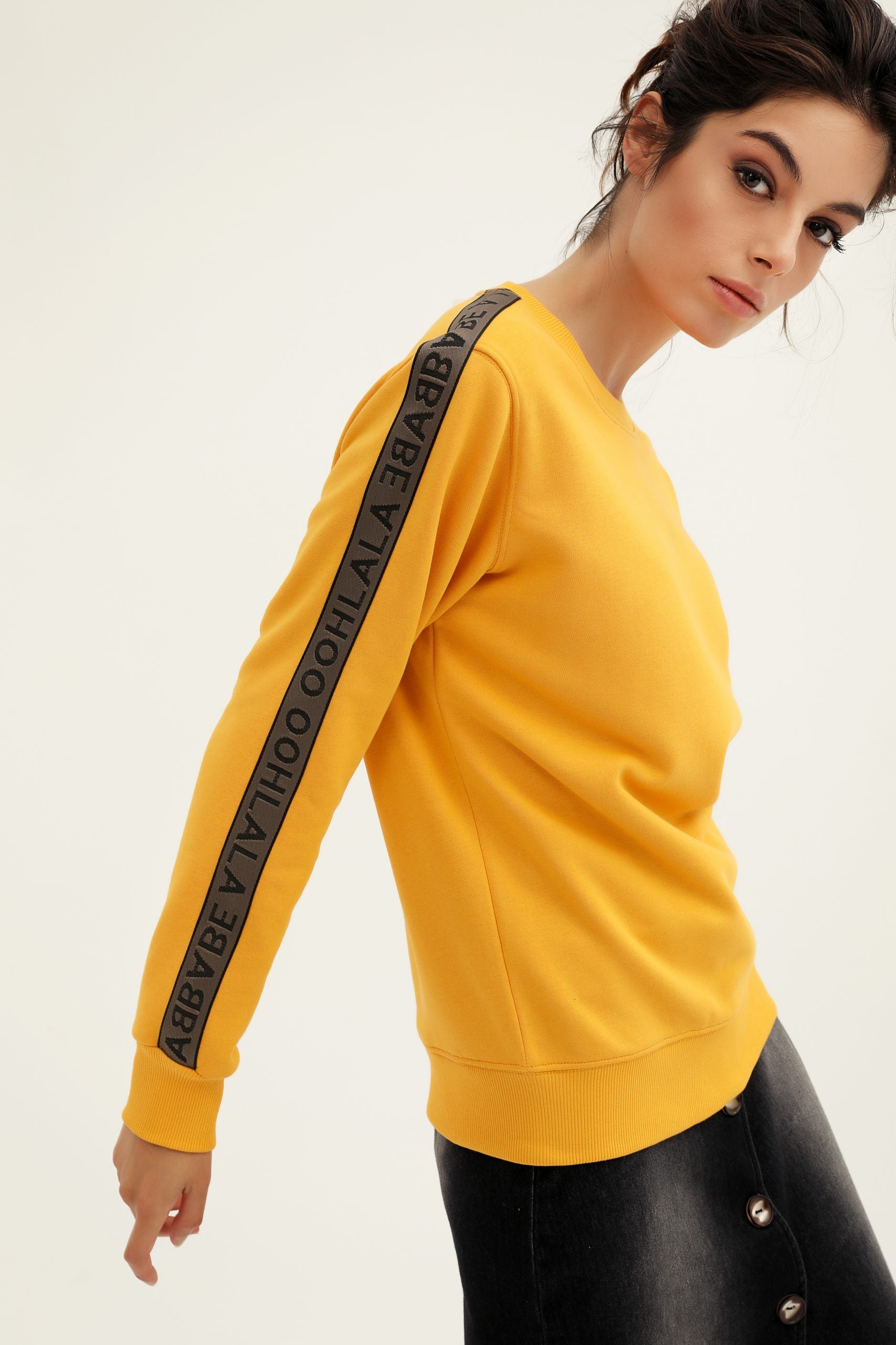 OOH LA LA SWEATER YELLOW